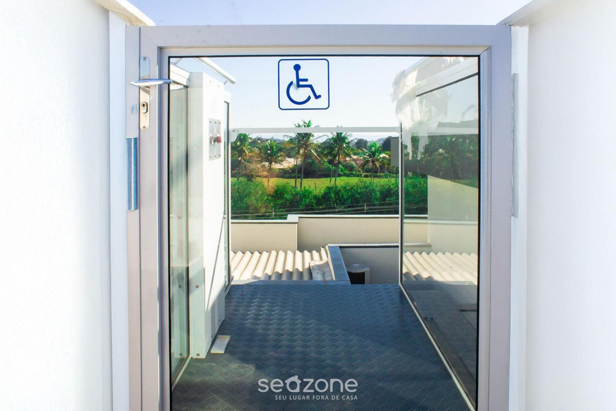 Apto Moderno Com Piscina E Churrasqueira Crr201