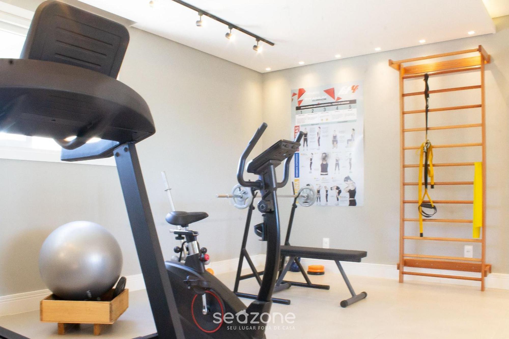 Apto Moderno Com Piscina E Churrasqueira Crr201